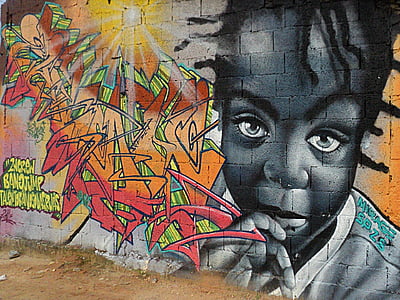wall with girl portrait graffiti thumbnail
