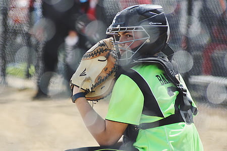 person playing baseball thumbnail