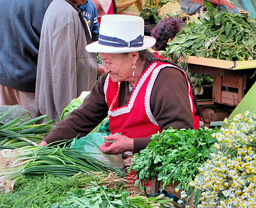 woman selling vegetables thumbnail