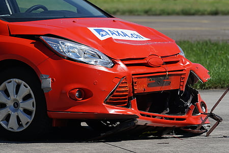 wrecked red Ford Focus car thumbnail