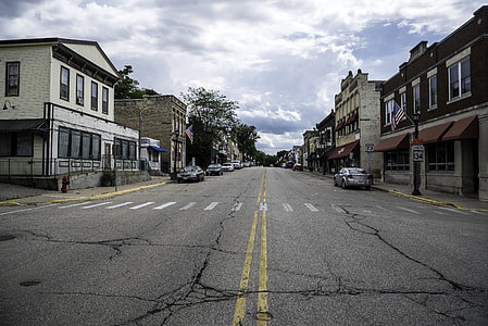 Main Street through Downtown in Deerfield thumbnail