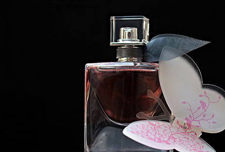 clear glass fragrance spray bottle thumbnail
