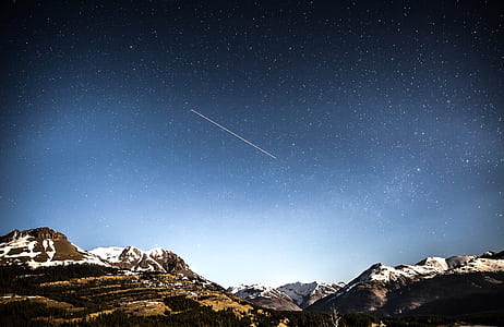 mountains under night sky thumbnail