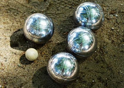 four silver baubles thumbnail