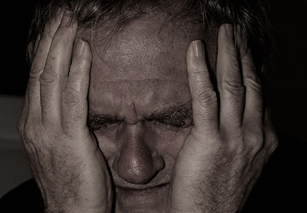 man digging face on his hands thumbnail