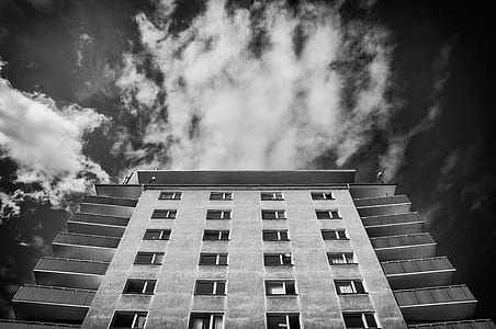 grayscale photo of concrete building thumbnail