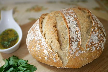 closeup photography of baked bread thumbnail