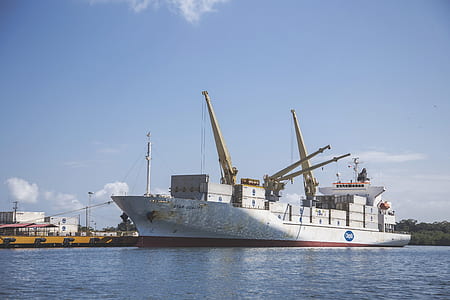 white oil ship on decl thumbnail