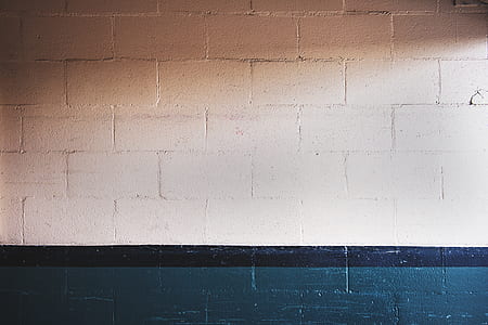 gray concrete wall thumbnail