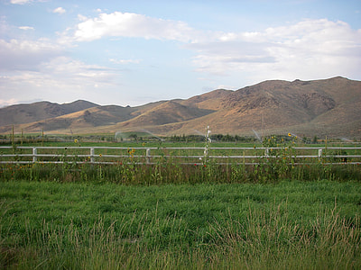 Picabo, Idaho landscape with mountains thumbnail