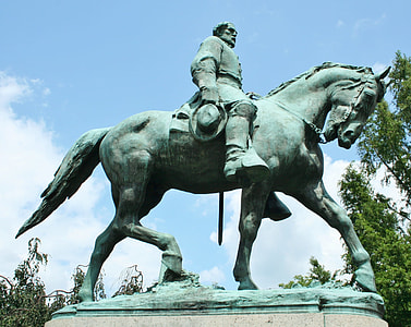 man riding horse statue thumbnail