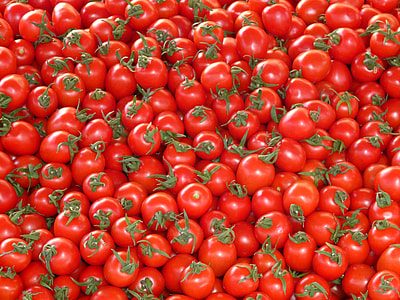 pile of red tomatoes thumbnail