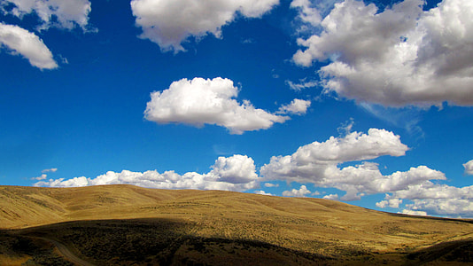 Clouds over the high plains in Washington thumbnail
