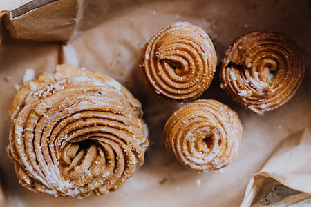 Polish donuts on Fat Thursday thumbnail