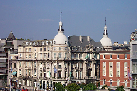 Large building in Antwerp, Belgium thumbnail