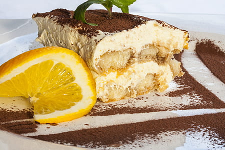 sliced lemon thumbnail