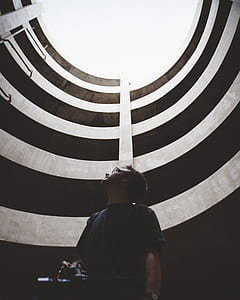 man looking upward thumbnail