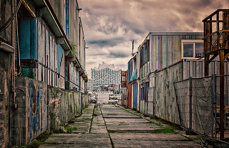 shallow focus photography of alley thumbnail