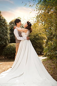 bride and groom at the garden thumbnail