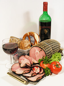 slice ham and wine bottle thumbnail