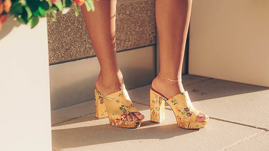 woman wearing yellow floral open-tie platform chunky heels thumbnail
