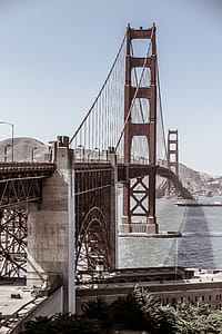 Golden Gate Bridge in San Francisco, California thumbnail