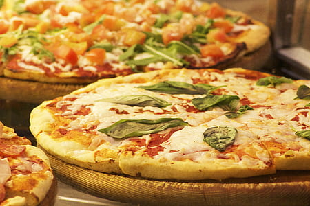 baked pizza thumbnail