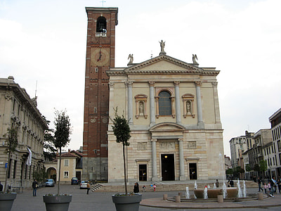 Church of Santa Maria Assunta in Gallarate, Italy thumbnail
