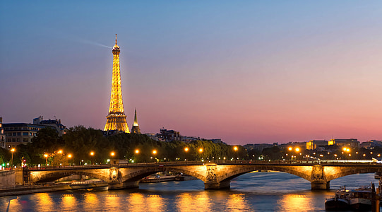 Eiffel Tower, Paris during golden hour thumbnail