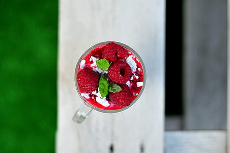 raspberry cocktail thumbnail