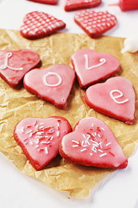 heart-shaped cookies thumbnail