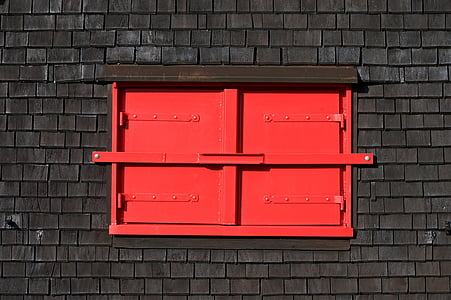 red metal window thumbnail