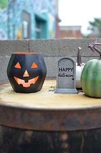 Jack-O-Lantern beside tomb miniatures thumbnail