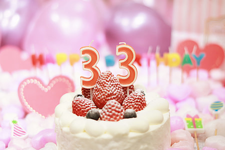 white Strawberry short cake thumbnail