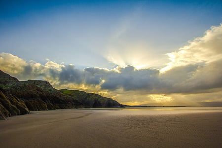 sun light covering clouds thumbnail