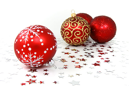 red baubles thumbnail