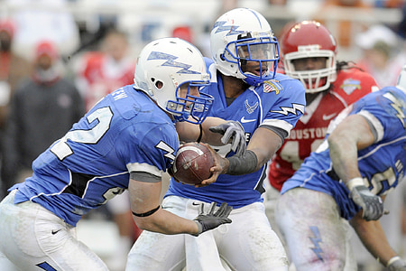 football players playing football thumbnail
