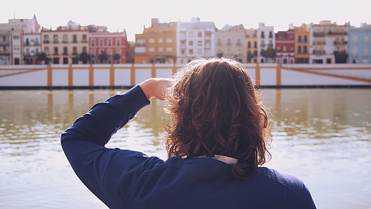 woman looking on city thumbnail