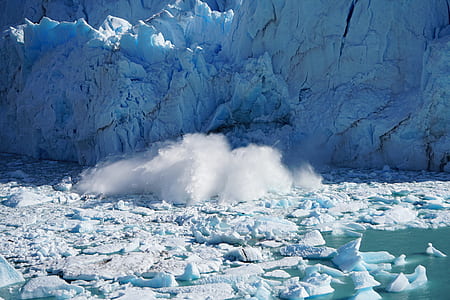 Glacier Bay, Iceland during daytime thumbnail