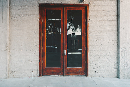 glass door thumbnail