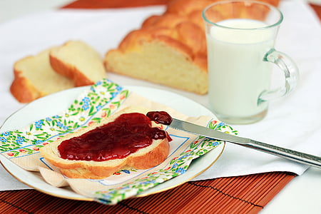sliced bread with jam on plate thumbnail