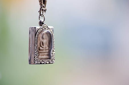 Protect your life with Thai Amulet thumbnail