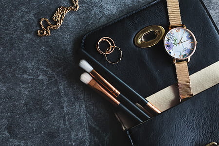 Makeup And Jewelry Photo thumbnail