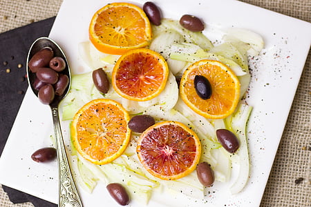 slice of lemons with beans thumbnail