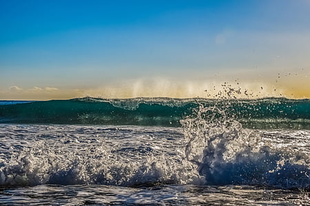 sea waves during daytime thumbnail