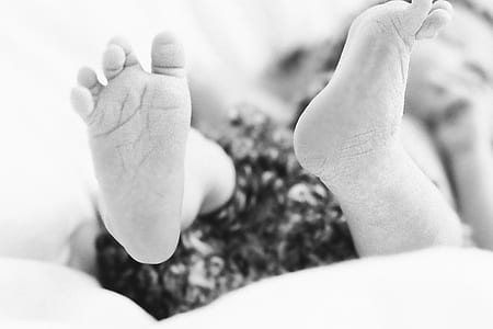 baby's feet thumbnail
