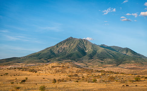 desert dunes with mountian thumbnail