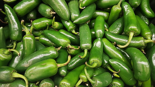 bunch of green chili peppers thumbnail