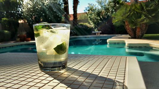 clear drinking glass thumbnail