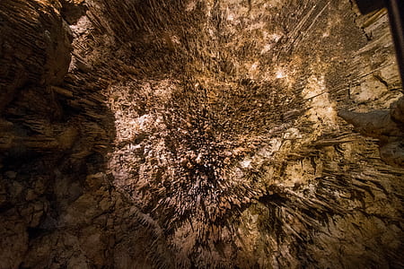 brown stalagmites and stalactites thumbnail